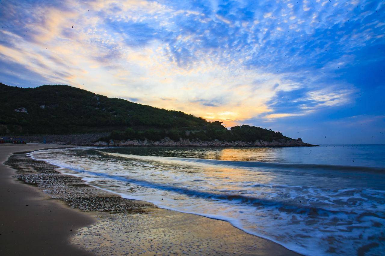 皇冠皇冠代理平台_有妈妈包下一截高铁车厢皇冠皇冠代理平台,有妈妈连夜送儿子回老家,暑假来了,你家娃怎么安排?