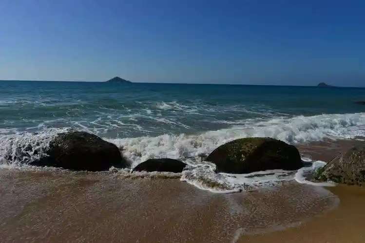 球会友谊赛_以为中国只会口头警告球会友谊赛，立陶宛防长访问菲律宾，公开叫板：面对共同威胁