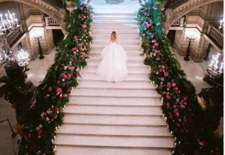 皇冠信用网最新地址
_巴黎一些婚礼开始向陌生人售票皇冠信用网最新地址
,票价1000元左右,你会买票吗?