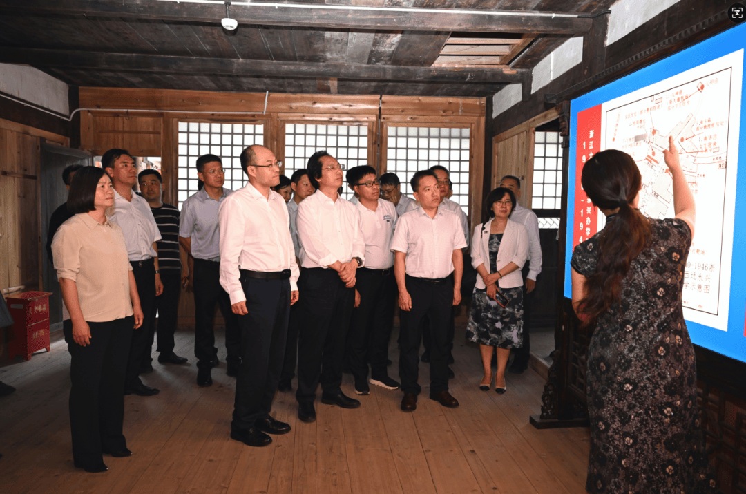 皇冠信用網登2代理_浙江大学考察团莅临皇冠信用網登2代理我市考察交流