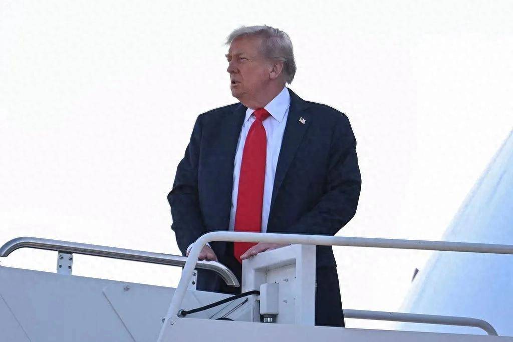 皇冠信用網在哪里开通_特朗普已出发皇冠信用網在哪里开通，带了这些人