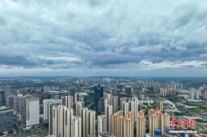 hga030账号_“桦加沙”逼近 广西南宁上空乌云密布