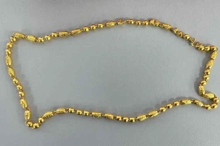 皇冠信用網怎么租_金项链里发现大量不明金属皇冠信用網怎么租，多家金店中招，警方：2人在黄金中掺铼