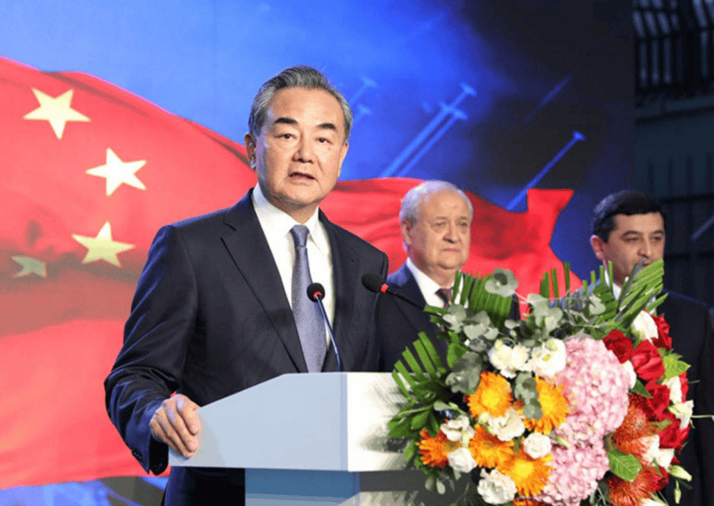 皇冠登3管理出租_高市早苗G20上“炮轰”俄罗斯皇冠登3管理出租，王毅对她换了称呼，3国当场力挺中国！