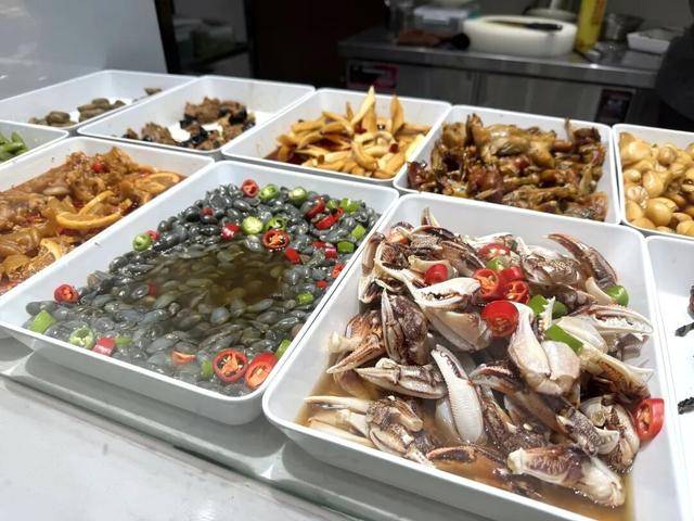 皇冠电话
_闵行夜查皇冠电话
!上海禁令下仍有商家自制售卖生腌