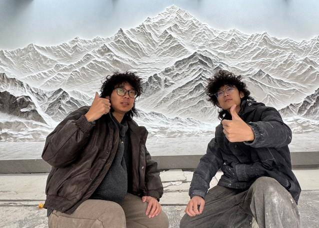 皇冠登3代理申请_两个00后刮腻子一年营收100多万元皇冠登3代理申请!梦想是画遍全球